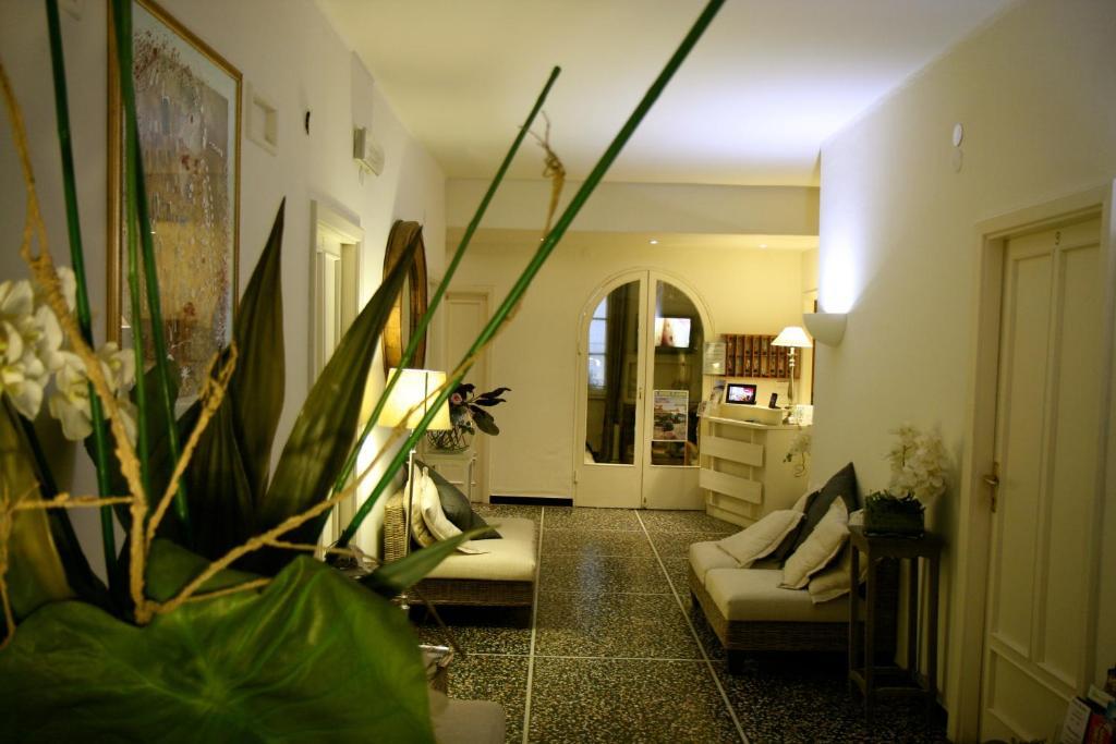 Hotel Gabbiano Alassio Eksteriør billede