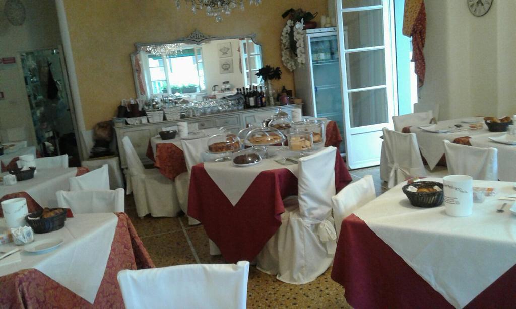 Hotel Gabbiano Alassio Eksteriør billede